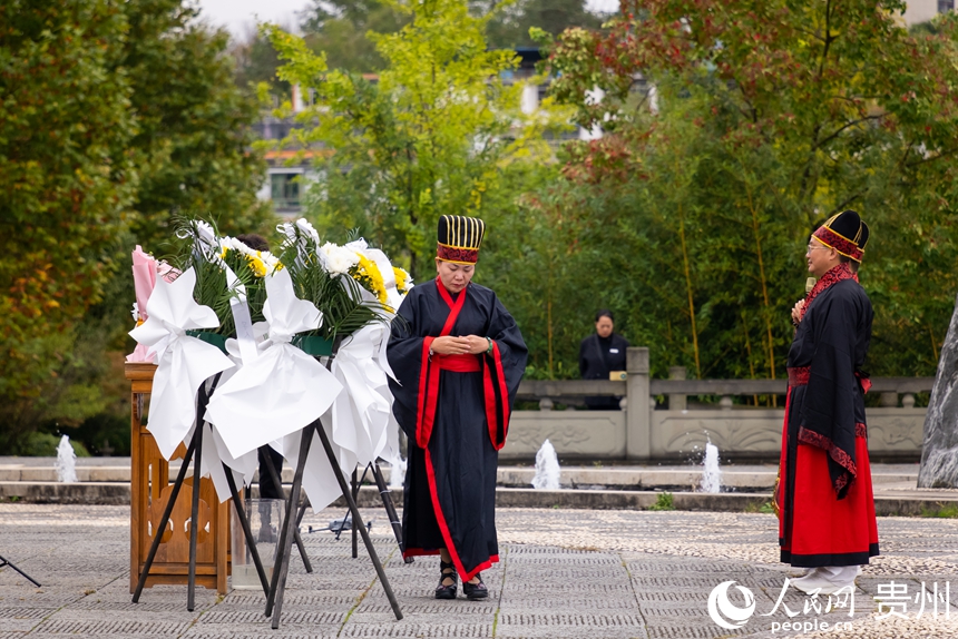 中國陽明文化院內舉行的文化研學儀式。人民網記者 涂敏攝