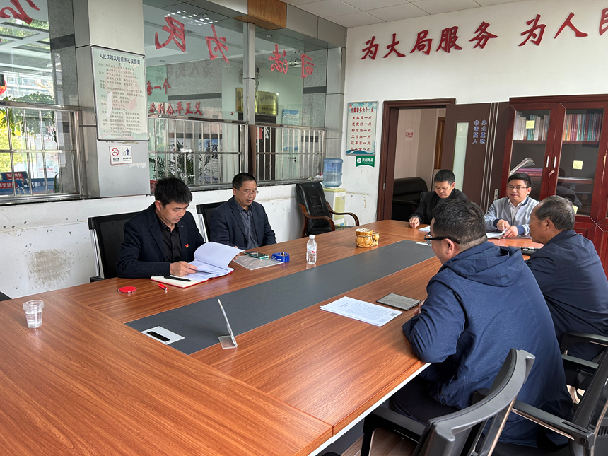 2023年4月26日，黃平縣行政爭議協調化解中心對該縣農業農村局行政處罰決定申請非訴審查一案進行訴前協調化解。黃平縣人民法院供圖