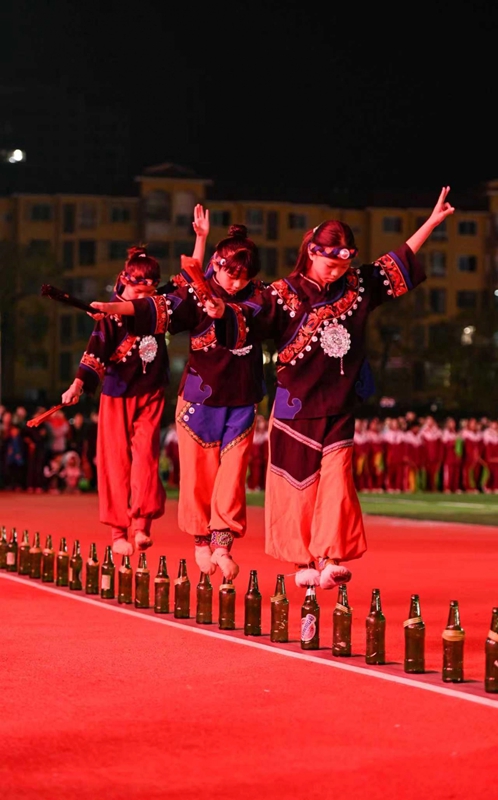 絕技表演。謝慧芳 攝.jpg