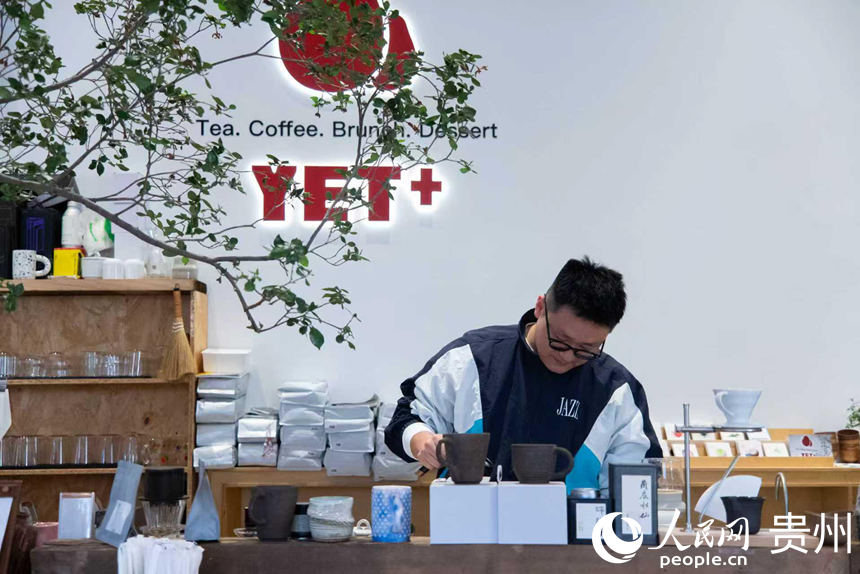 位于阿云朵倉文創街區的咖啡店。人民網記者 涂敏攝