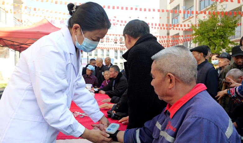 貴州松桃：敬老愛親傳孝道 移風易俗樹新風