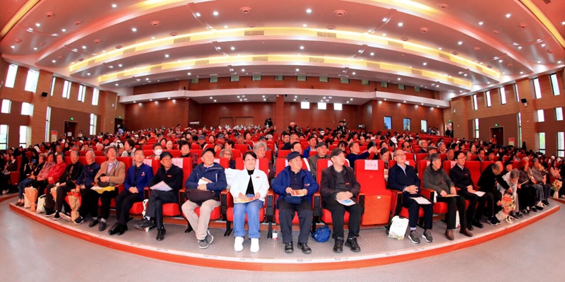 貴州師范學院老年節歡慶會現場。