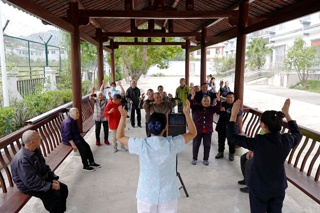 貴州鎮遠：構建“十五分鐘”養老服務圈 托起幸?！跋﹃柤t” (2)