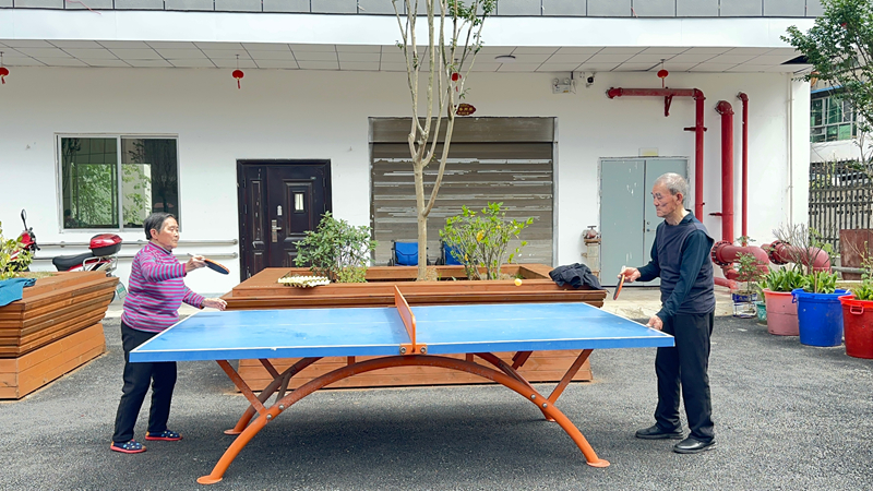 萬山區建成老年大學 滿足老年人精神文化需求。