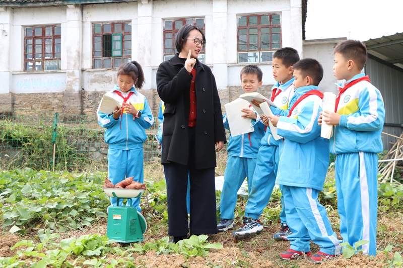 貴州獨山：從“刷題焦慮”到“季節作業” 鄉土文化里的特色“雙減”。