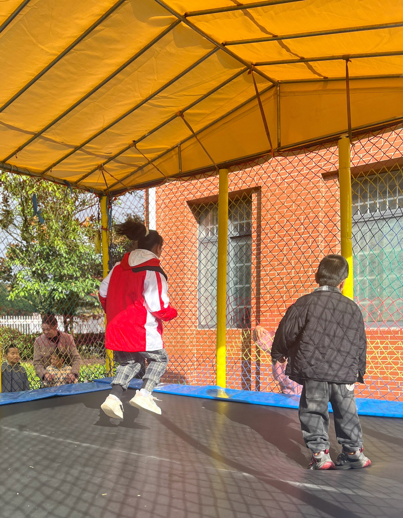 “一分鐘蹦床“運動項目。任思宇攝